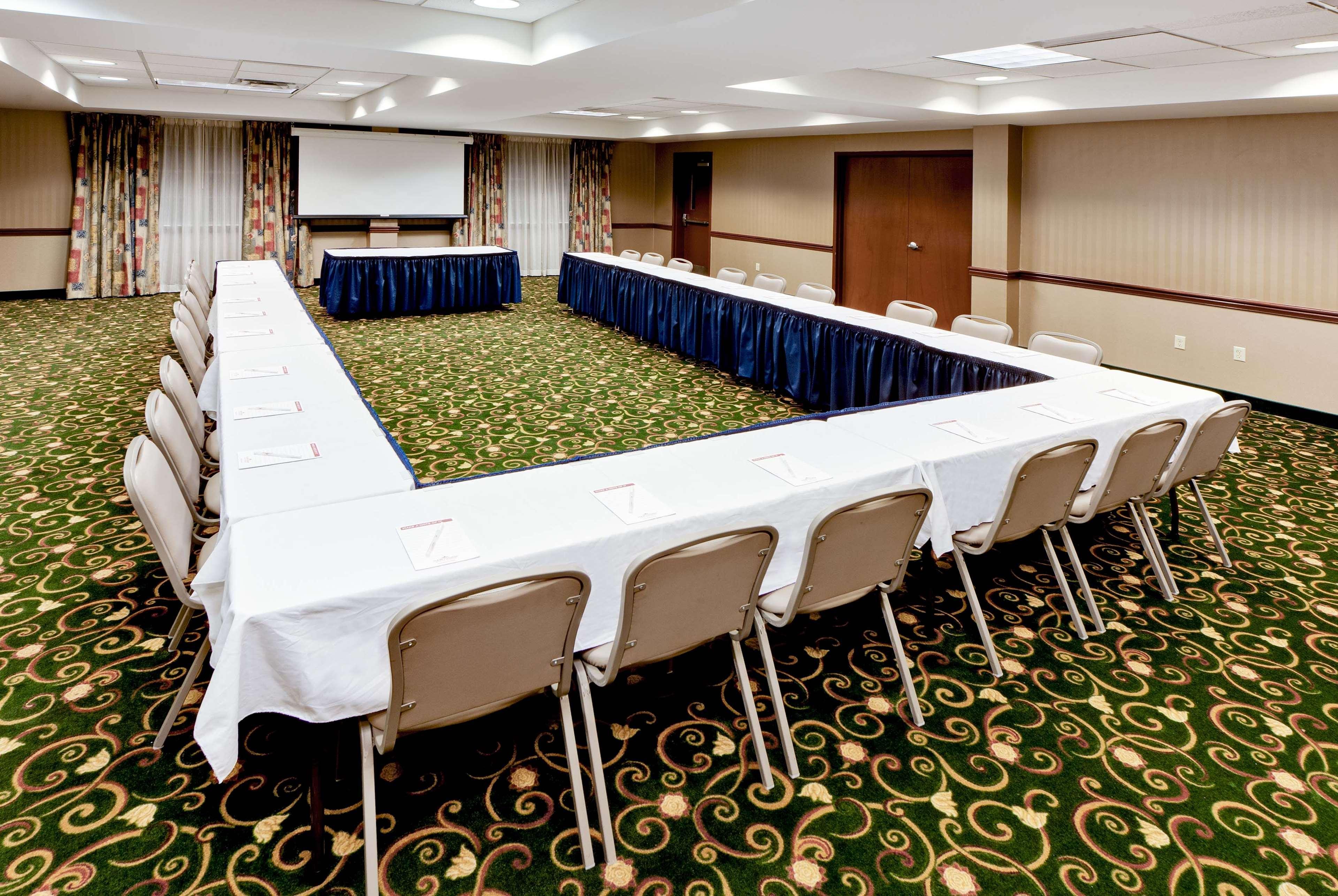 Hawthorn Suites By Wyndham Louisville East Extérieur photo