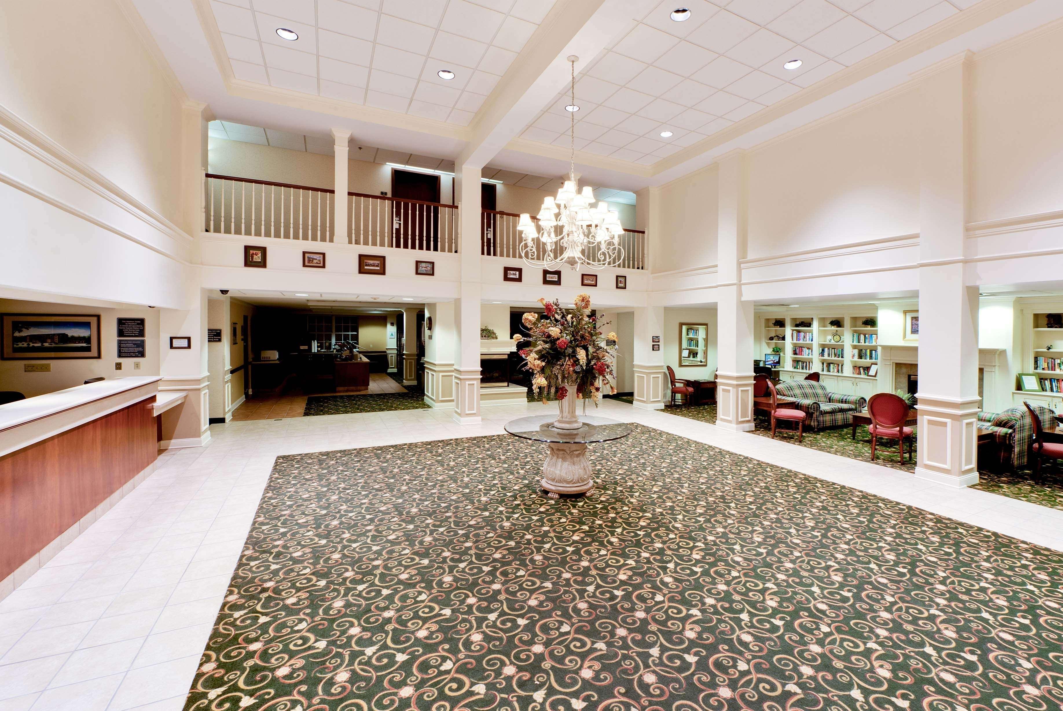 Hawthorn Suites By Wyndham Louisville East Extérieur photo
